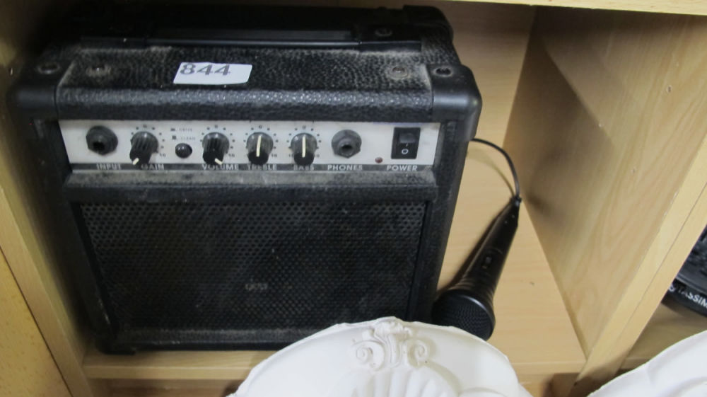 Lot 844: Amplifier