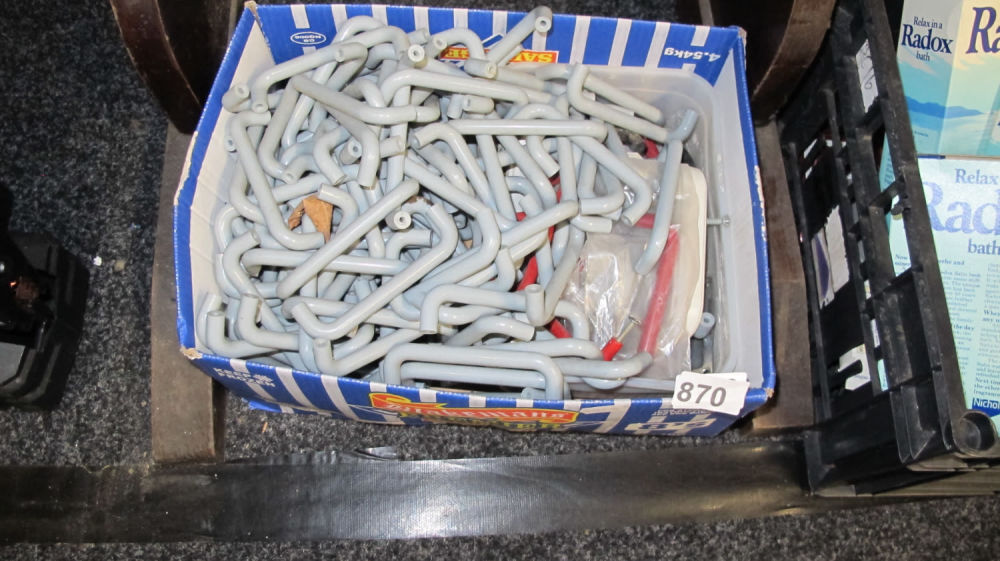 Lot 870: A quantity of handles