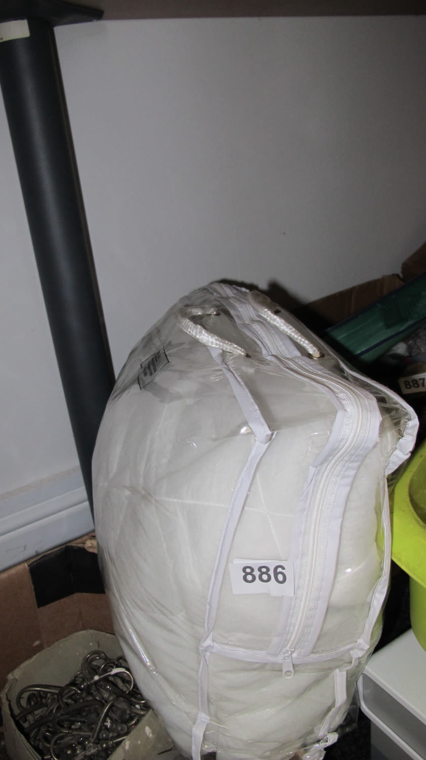 Lot 886: *