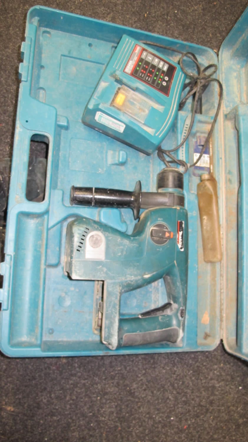 Lot 908: A drill