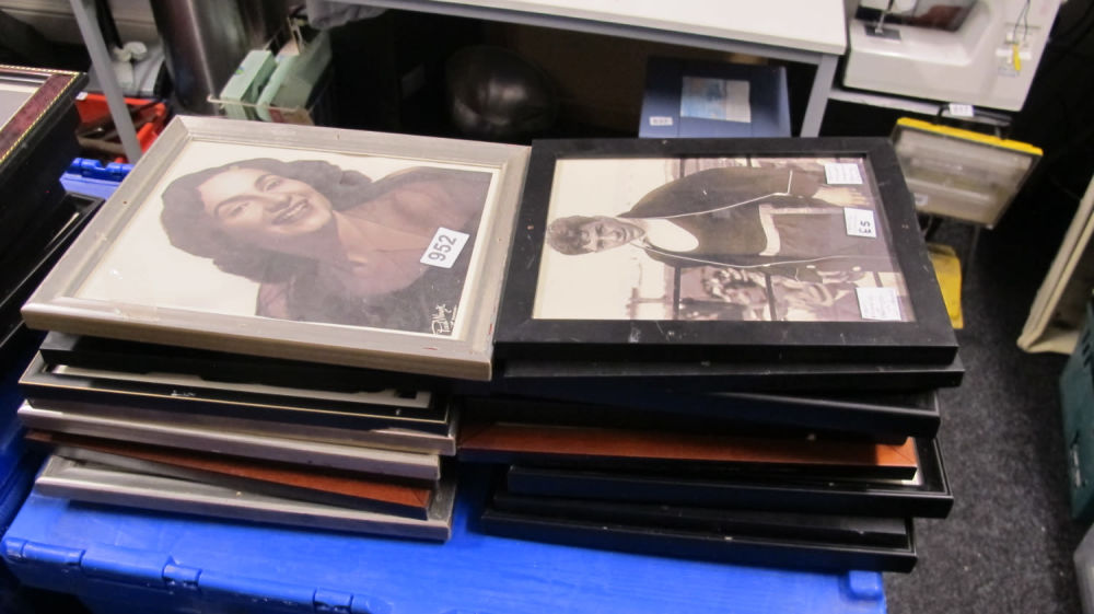 Lot 952: A quantity of framed pictures