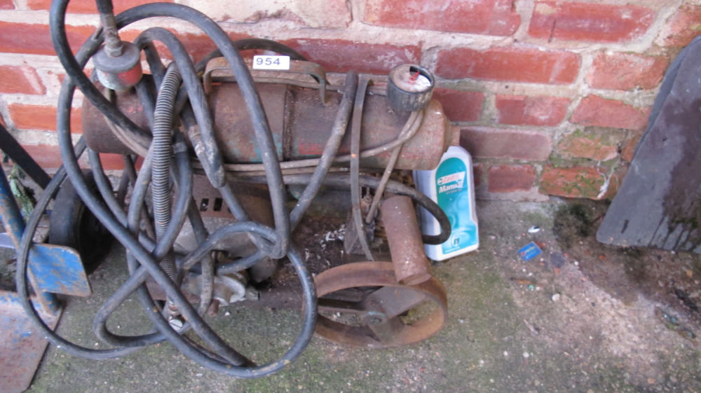 Lot 954: A compressor?