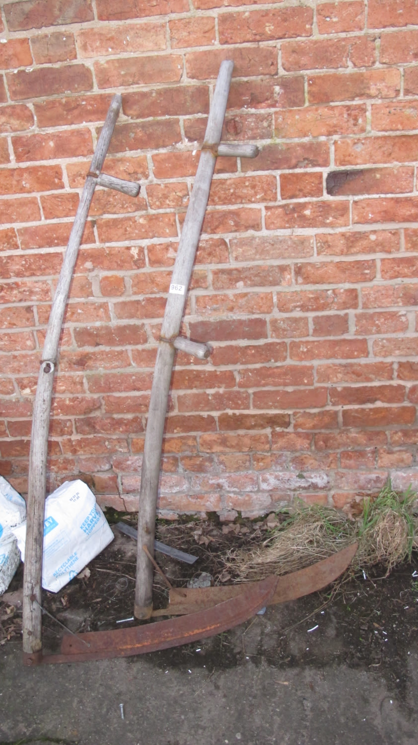 Lot 962: 2 scythes