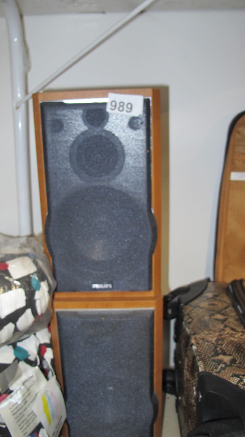 Lot 989: Philips speakers