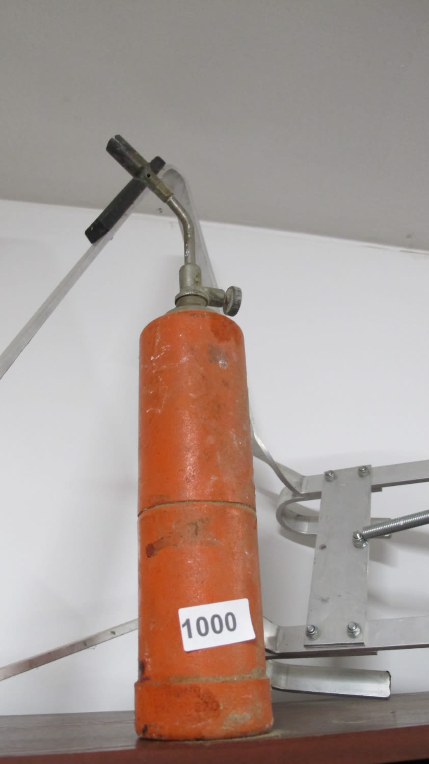 Lot 1000: Blow torch