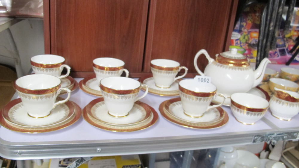 Lot 1002: Quality tea service