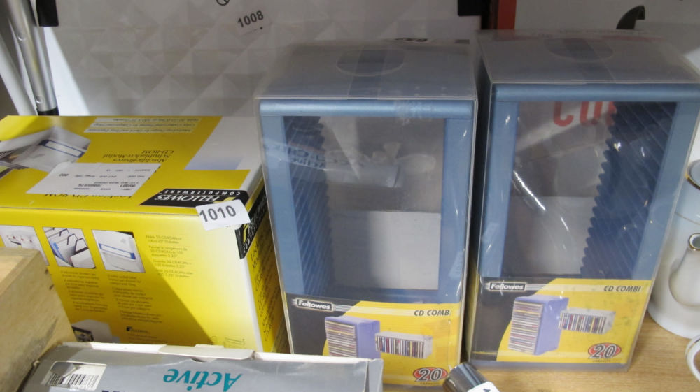 Lot 1010: CD storage