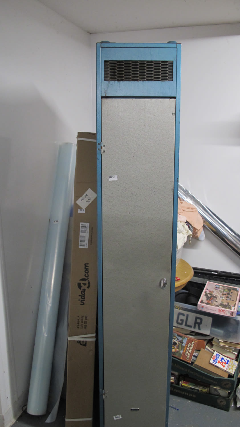 Lot 1030: Metal storage locker