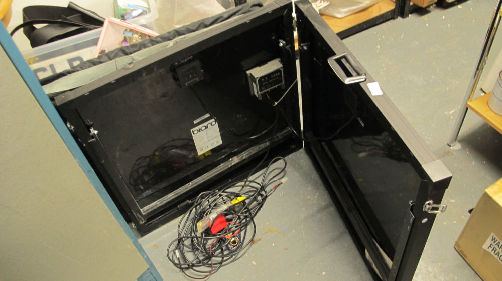 Lot 1032: portable solar panel ideal for camping
