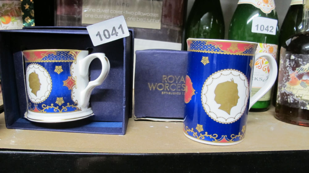 Lot 1041: Royal Worcester commemorative items