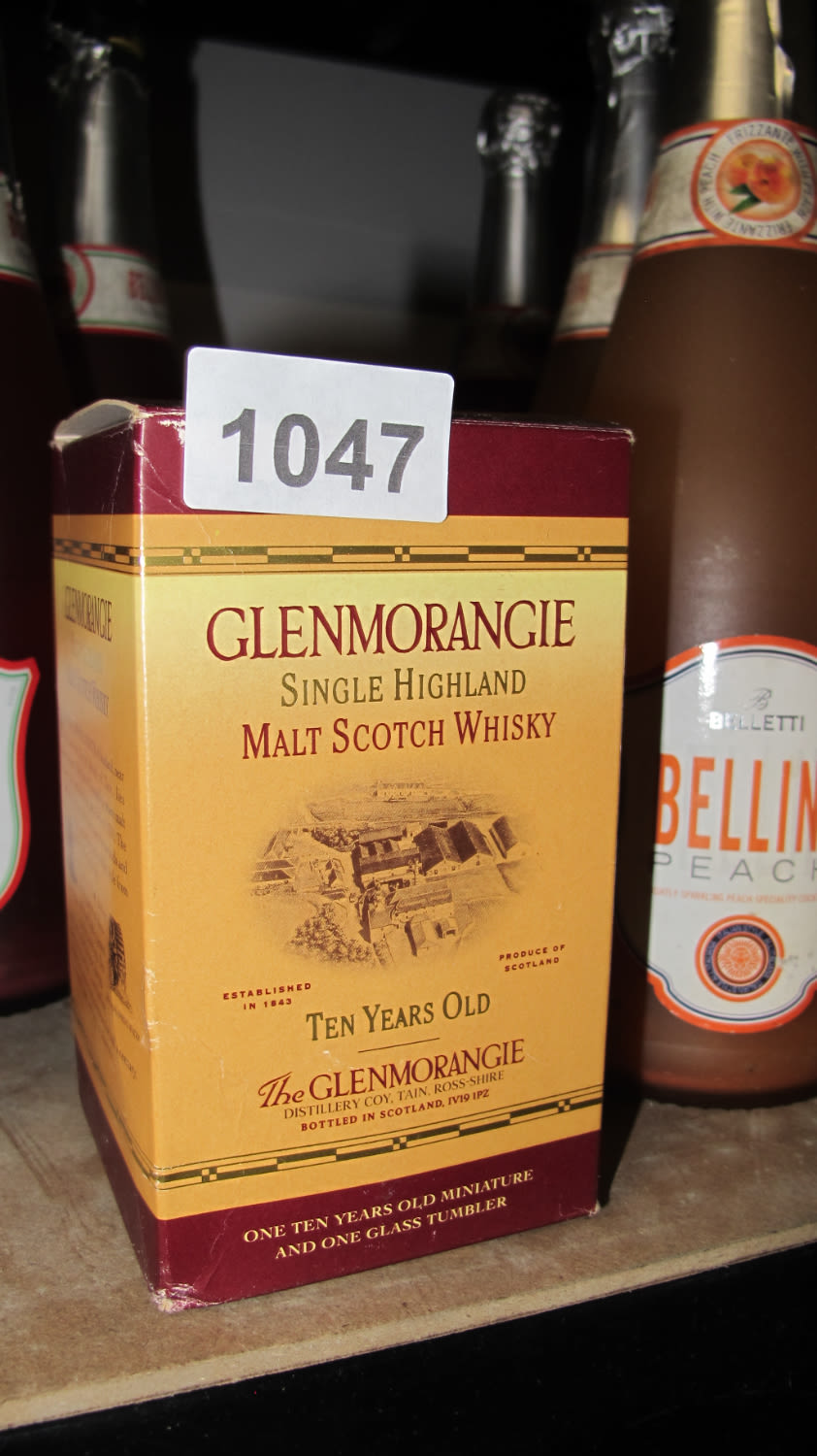 Lot 1047: Glenmorangie gift set