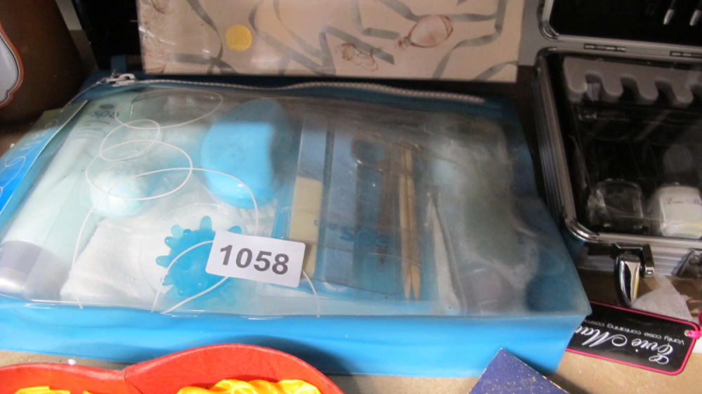 Lot 1058: Spa gift set