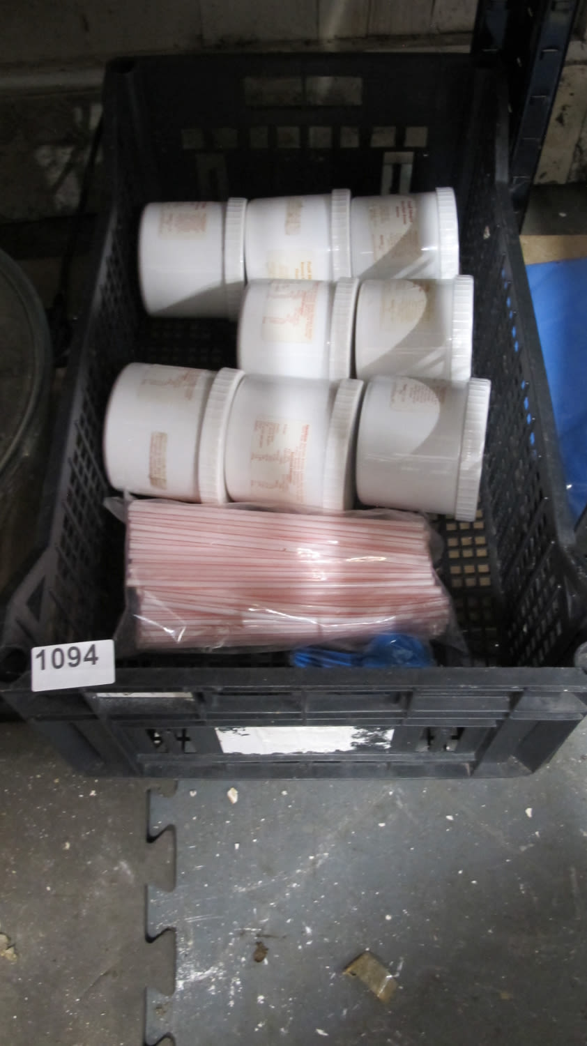 Lot 1094: cosmetic beauty kit