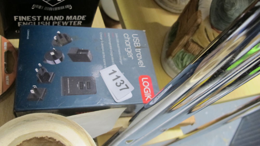 Lot 1137: USB travel charger