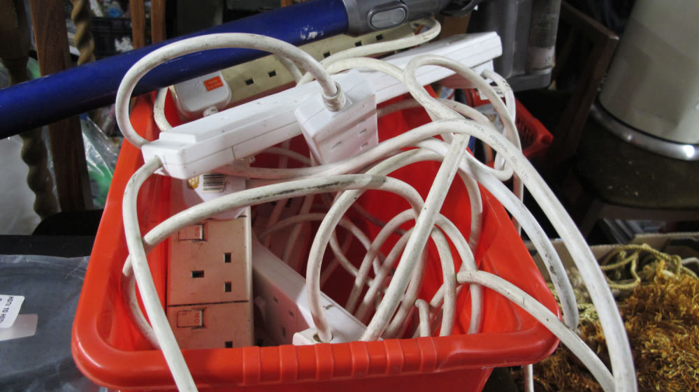 Lot 1154: Electric extensions