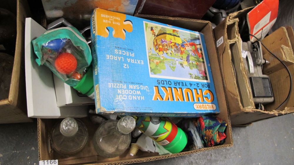 Lot 1166: Box of misc.