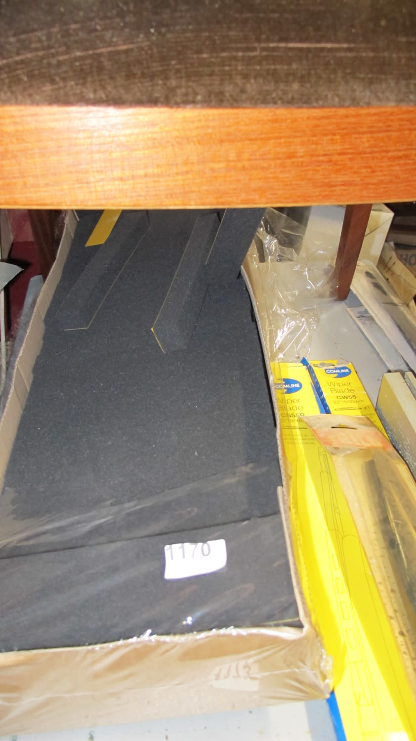 Lot 1170: large box of foam packing material