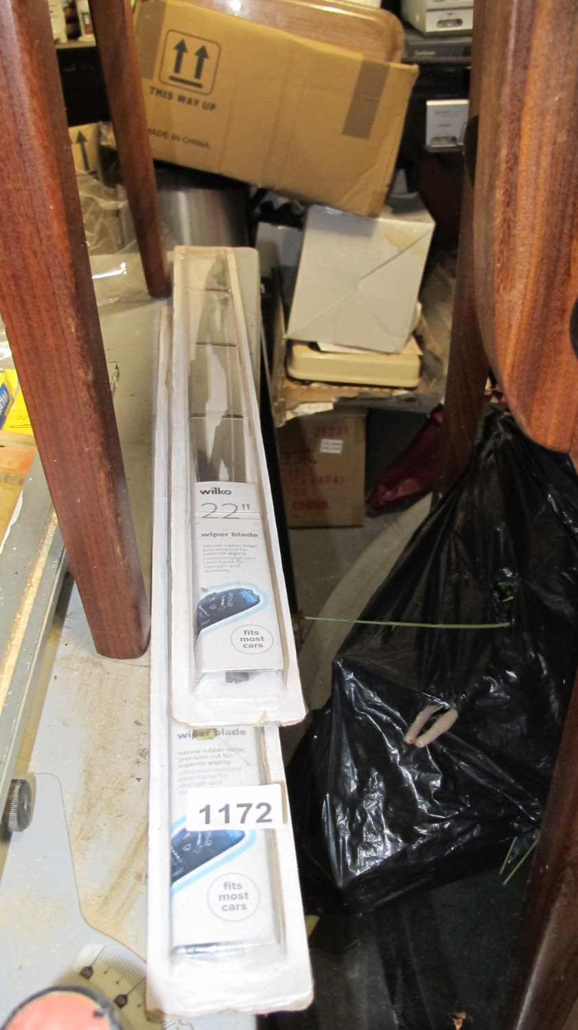 Lot 1172: Windscreen wipers