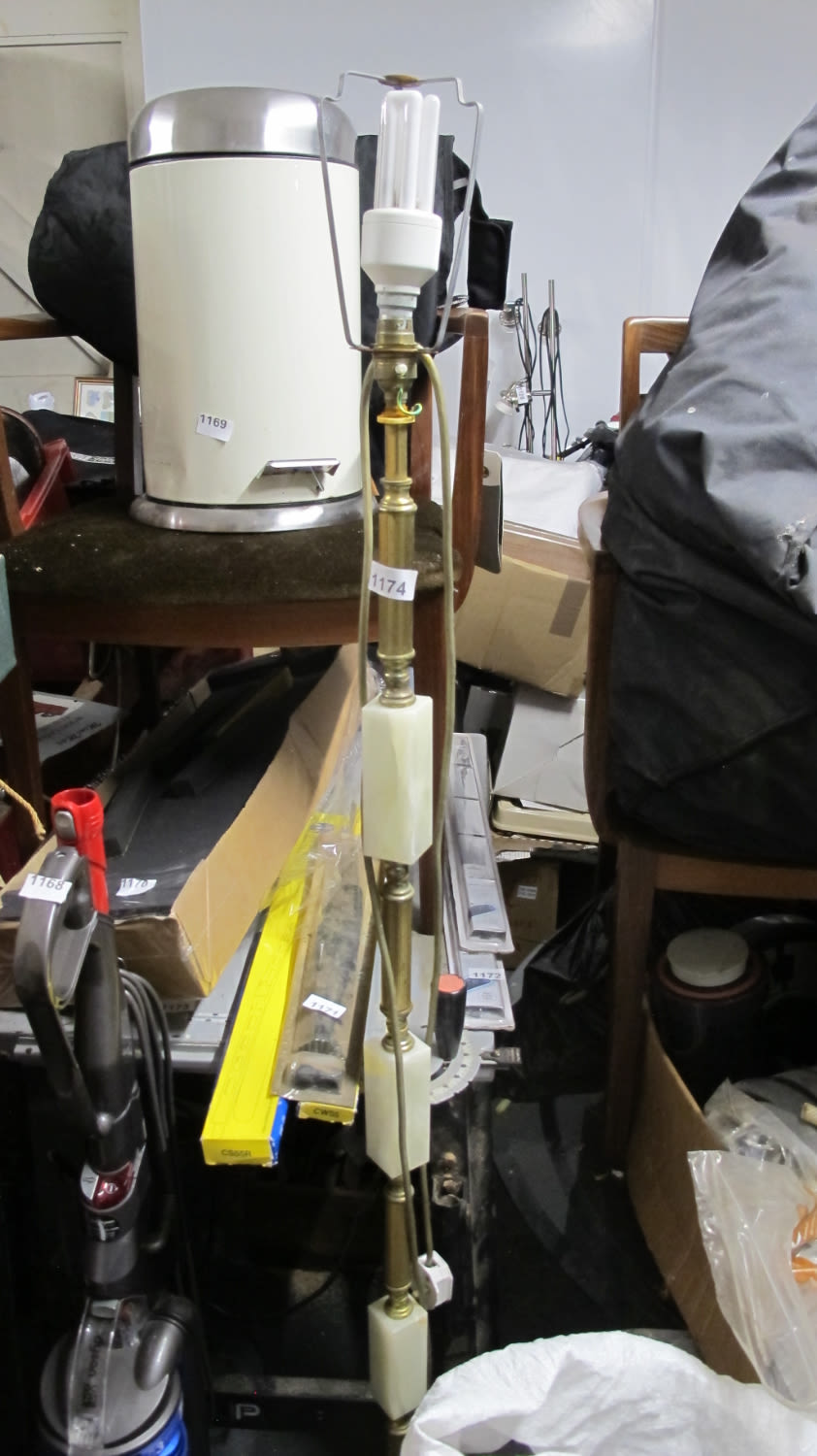 Lot 1174: Floor standing lamp