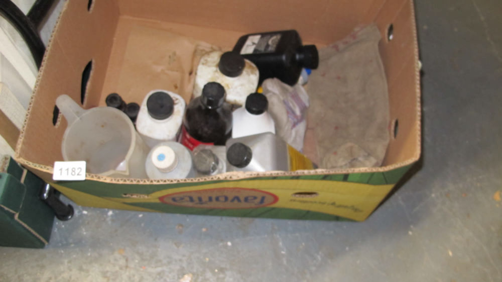 Lot 1182: Photographic chemicals