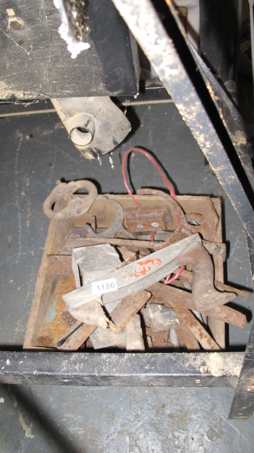 Lot 1186: Box of misc.