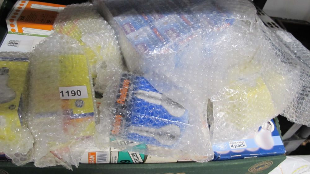 Lot 1190: Box of misc. bulbs