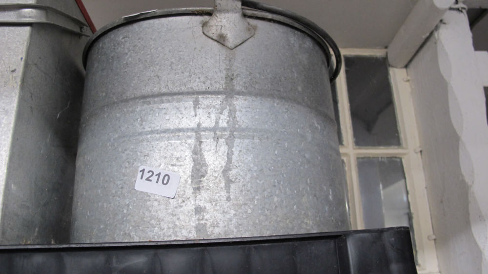 Lot 1210: Paint pail