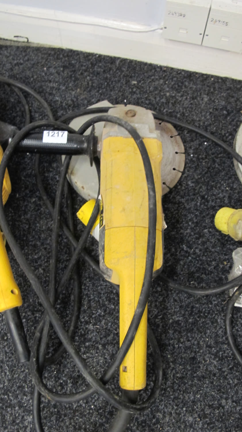 Lot 1217: Angle grinder