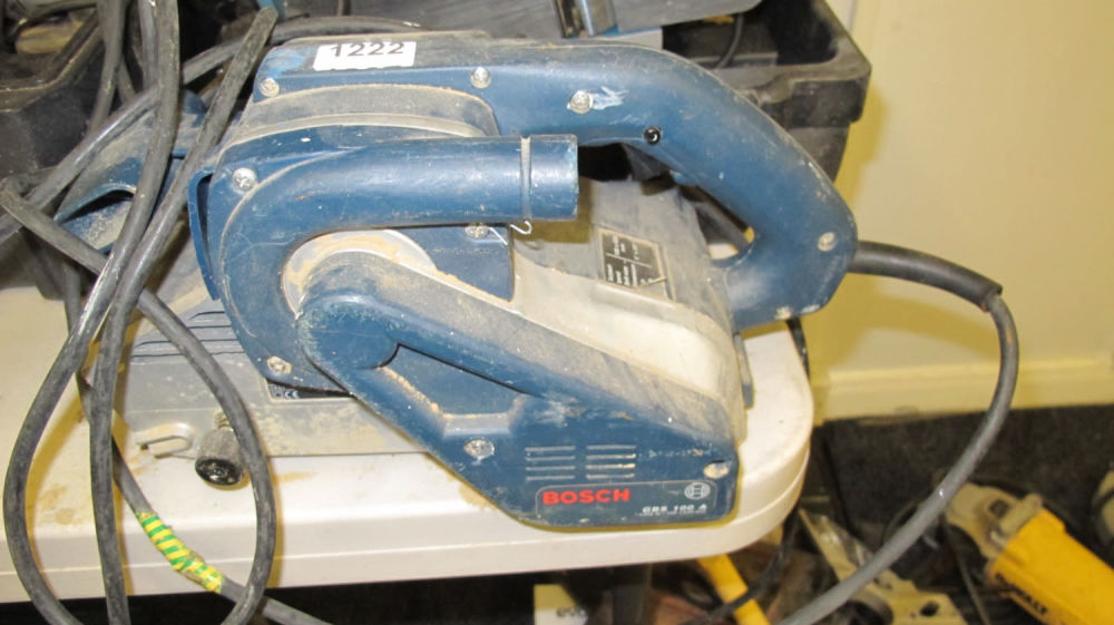 Lot 1222: Bosch belt sander