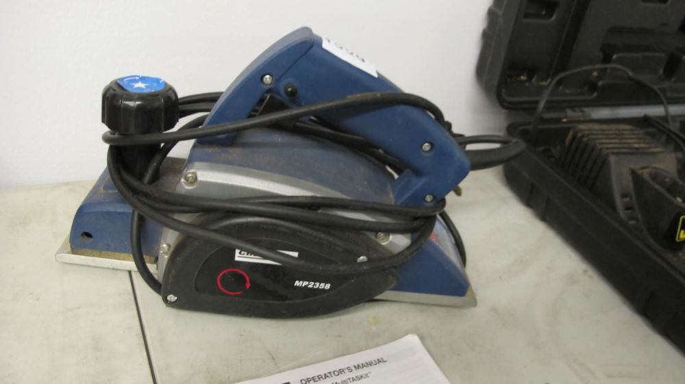 Lot 1229: Electric planer