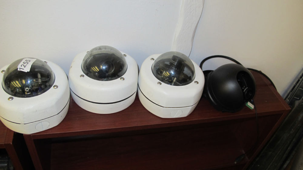 Lot 1255: CCTV cameras