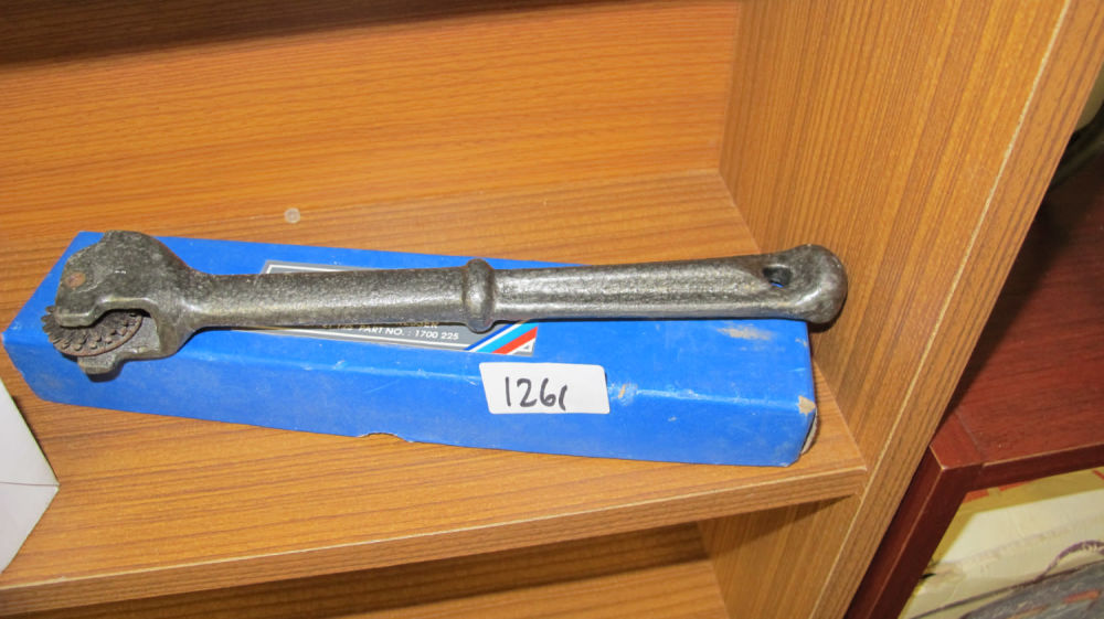 Lot 1261: unusual tool