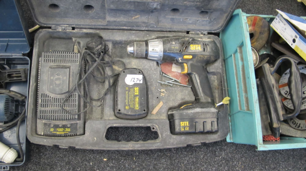 Lot 1274: Battery drill