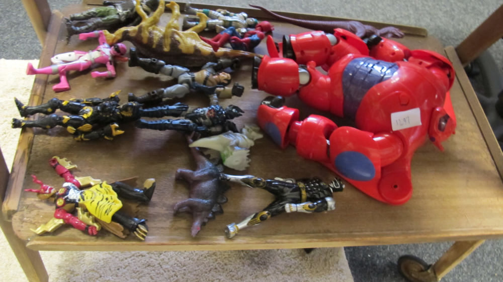 Lot 1297: Action figures