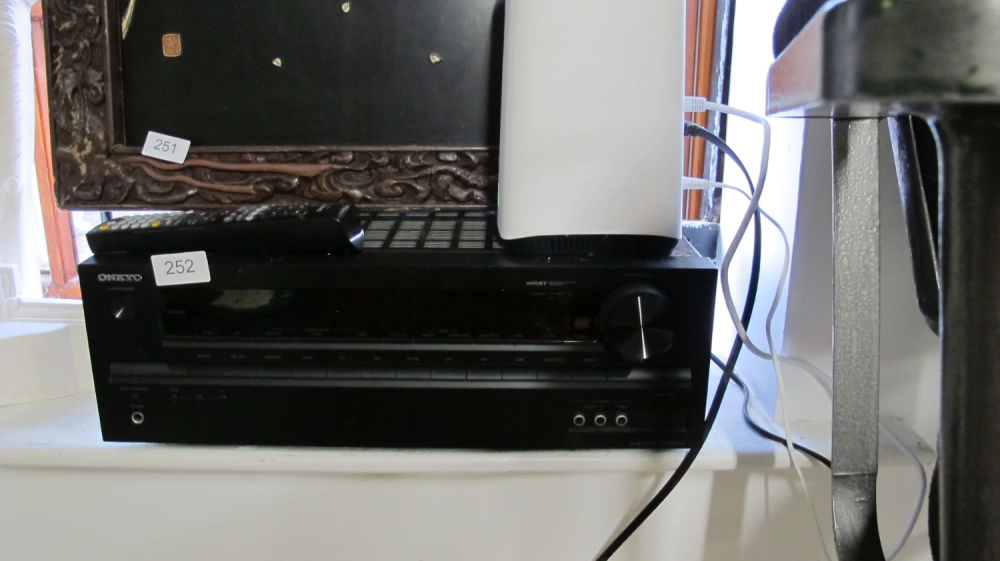 Lot 252: 5.1 black AV radio receiver ONKYO TX-SR333 6x...