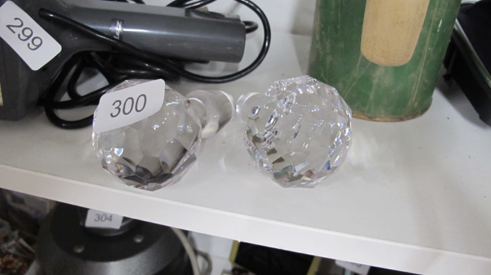 Lot 300: Decanter stoppers/Crystal Butt plugs