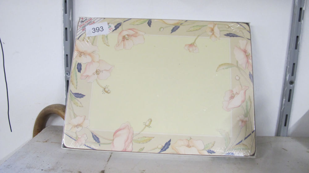 Lot 393: New placemats