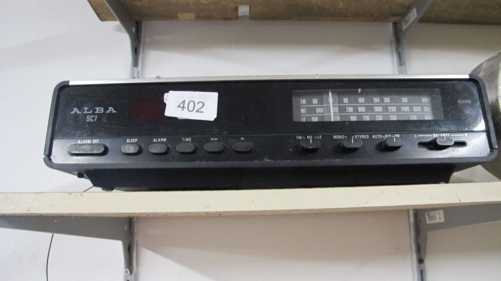 Lot 402: Alba radio clock alarm