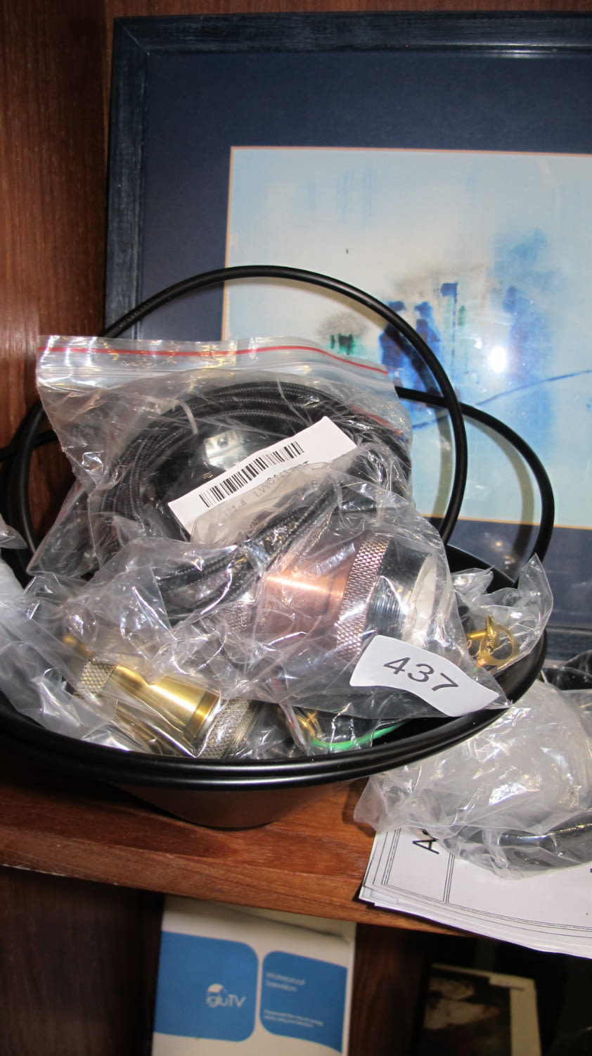 Lot 437: various new light fittings
