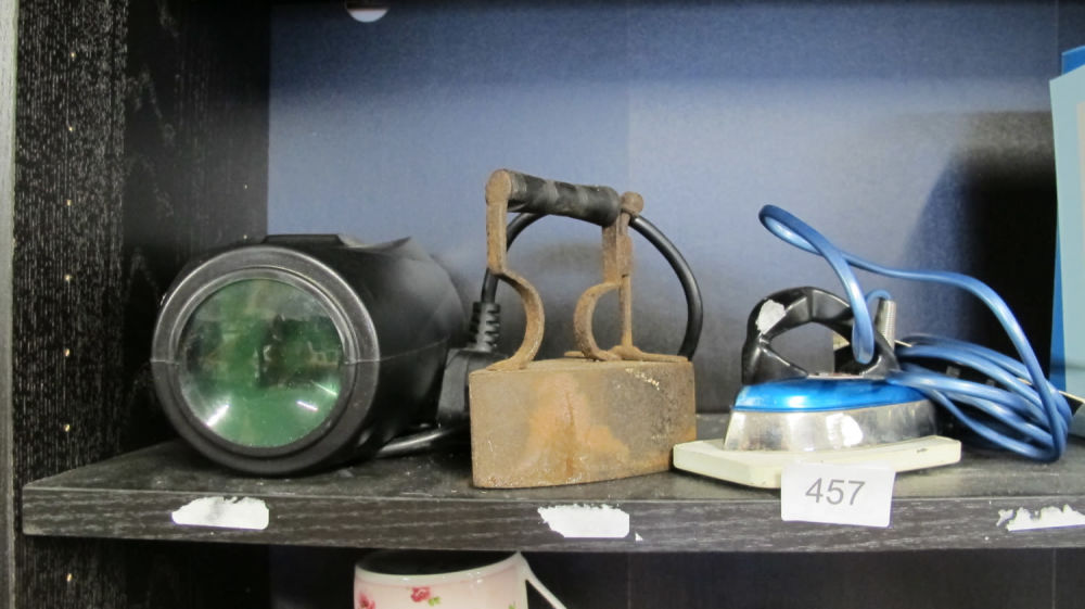 Lot 457: Irons