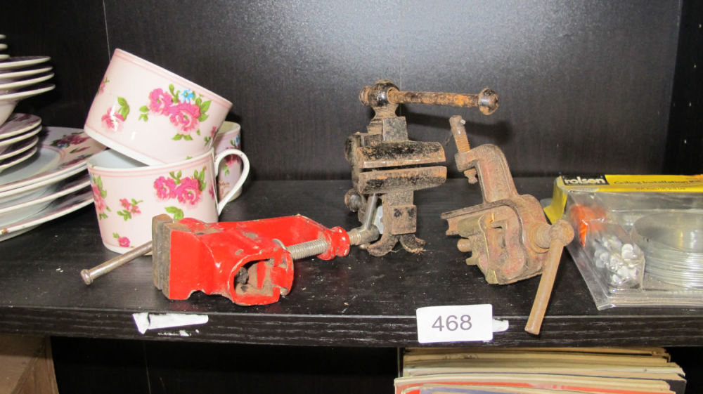 Lot 468: Small model maker vices