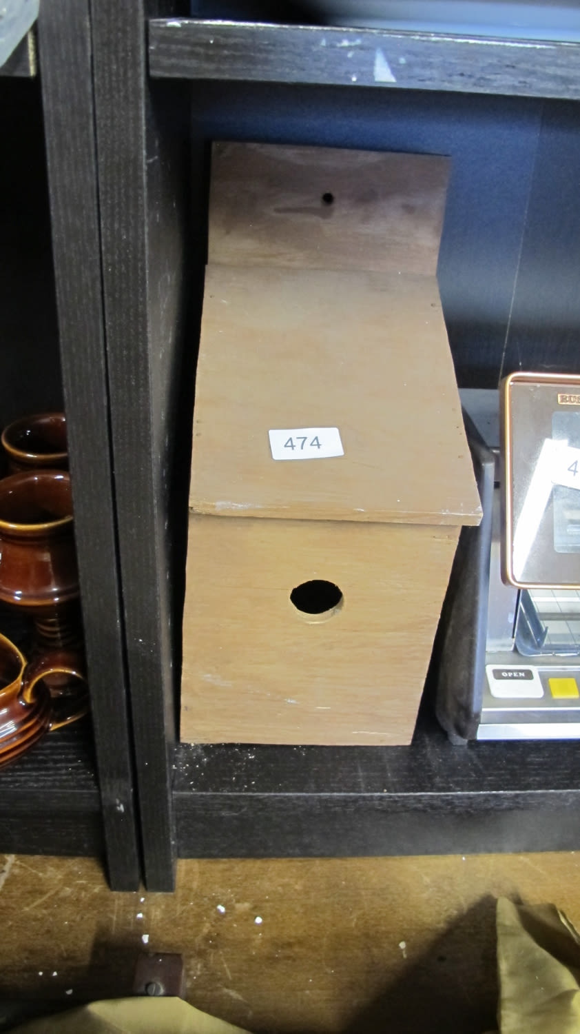 Lot 474: Birdbox