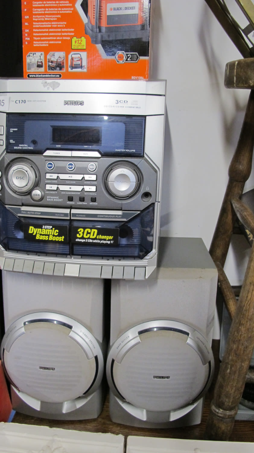 Lot 485: Philips stereo system
