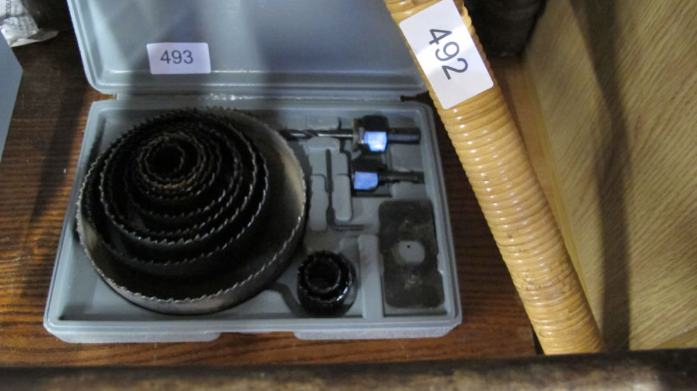 Lot 493: holesaws set