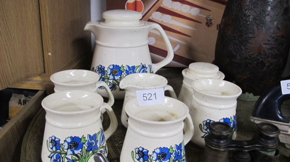 Lot 521: mid-century Home Selection part tea service