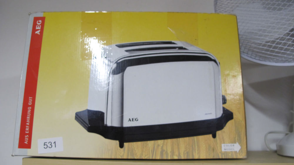 Lot 531: A toaster