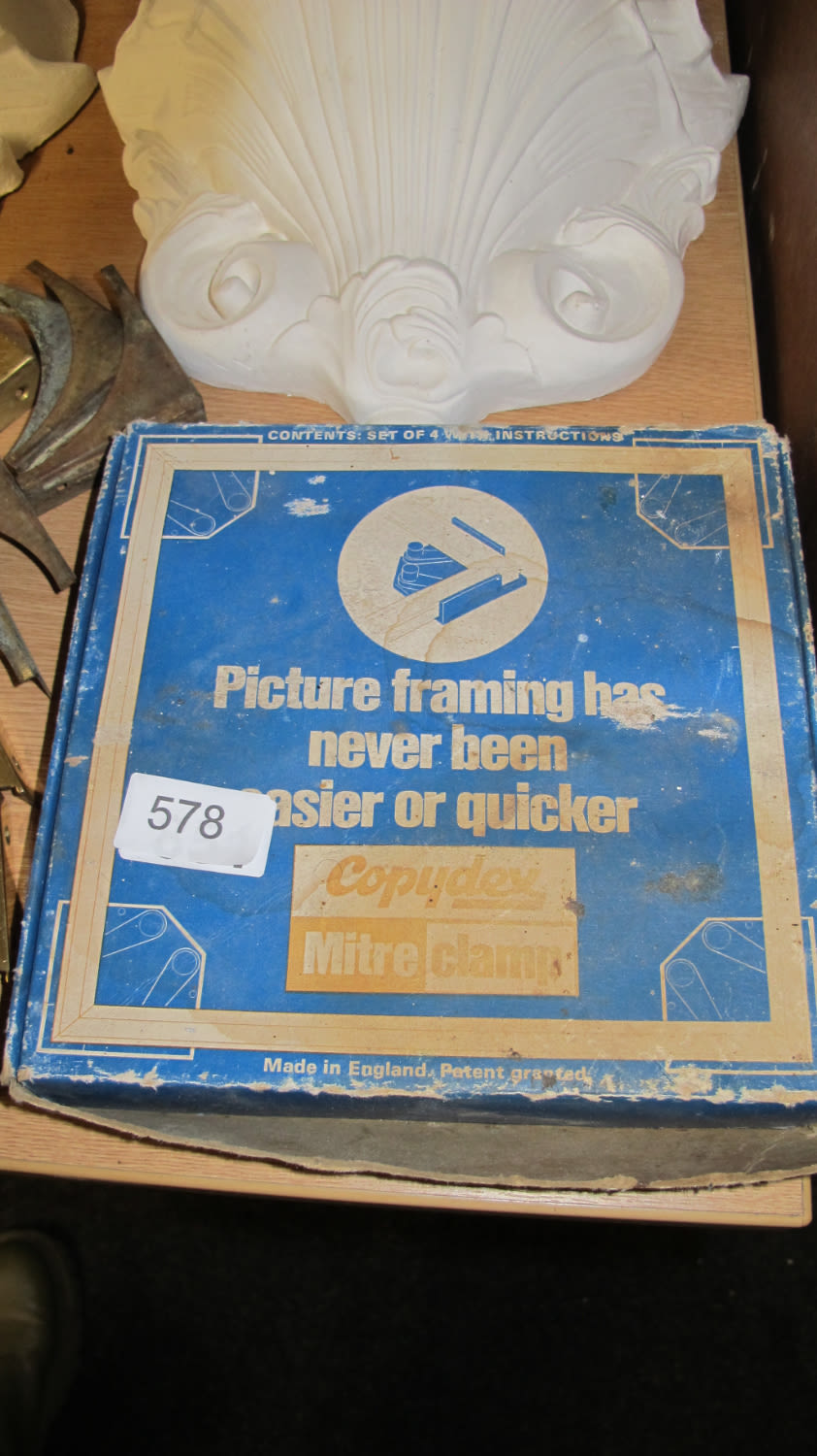 Lot 578: Picture framing mitre clamp