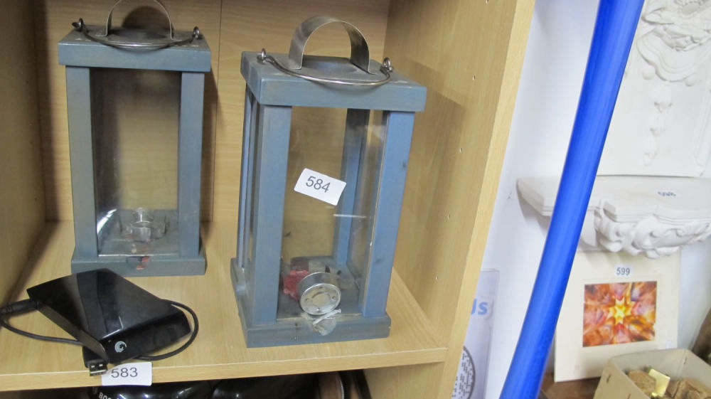 Lot 584: 2 candle lanterns