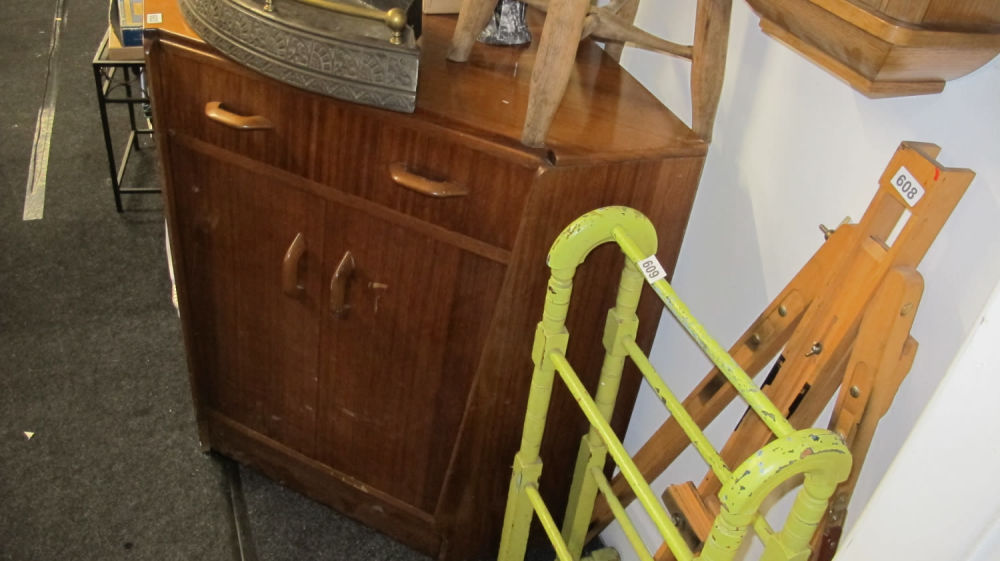 Lot 603: Mid century G Plan corner unit