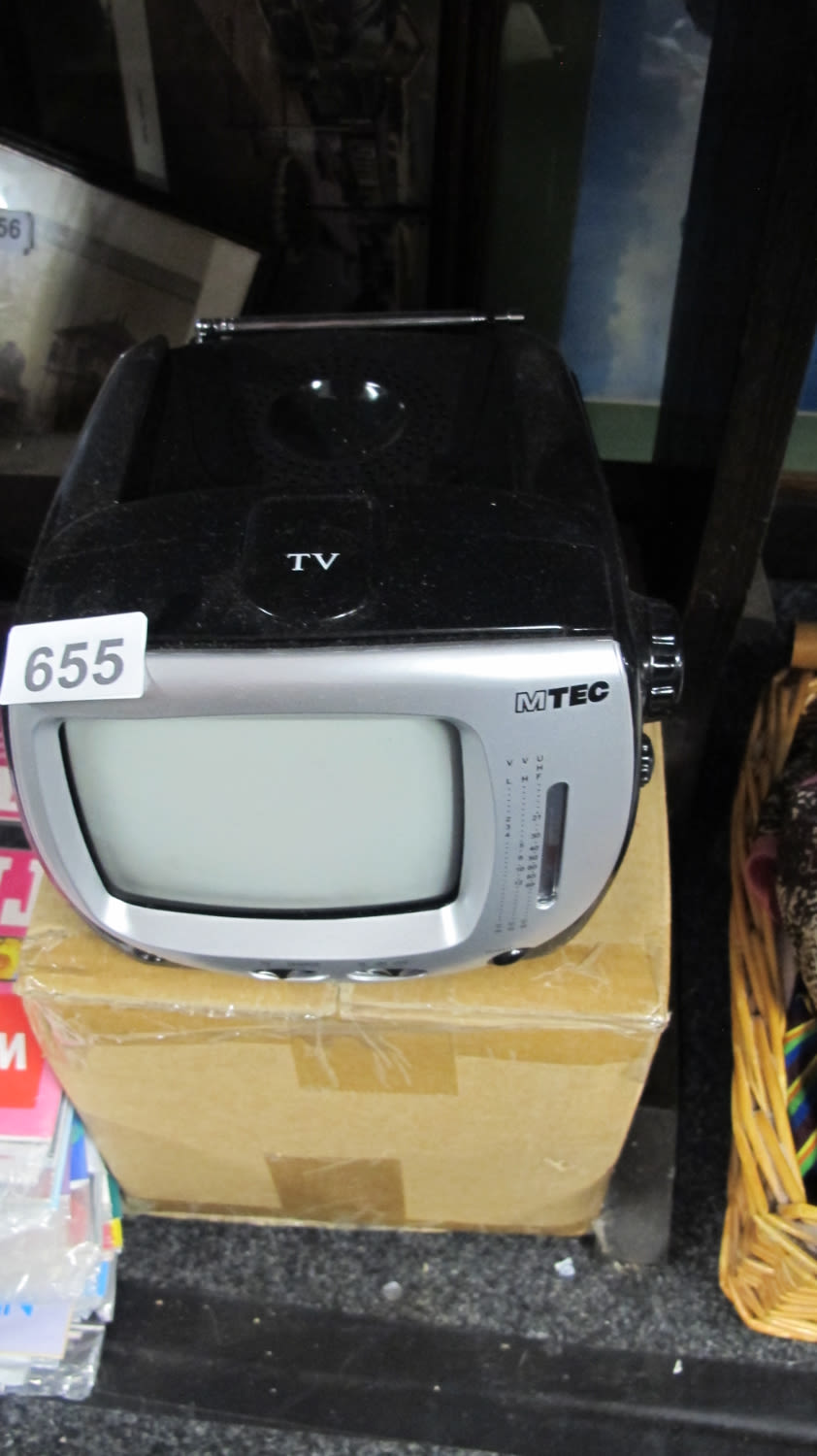 Lot 655: Portable crt tv